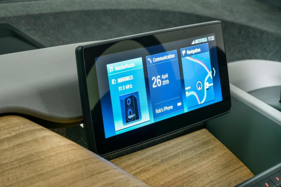 Панель приборов BMW i3s (I01) 2019 года  (ZA) (фото 15 из 35)
